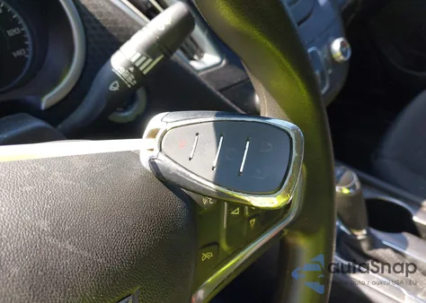 2018 Chevrolet Malibu 1Ls z USA, uszkodzony, nr VIN 1G1ZB5ST3JF112949